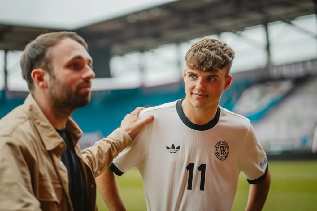 Moritz mit Kilian König im Stadion – vom Dorfverein bis in die 2. Bundesliga